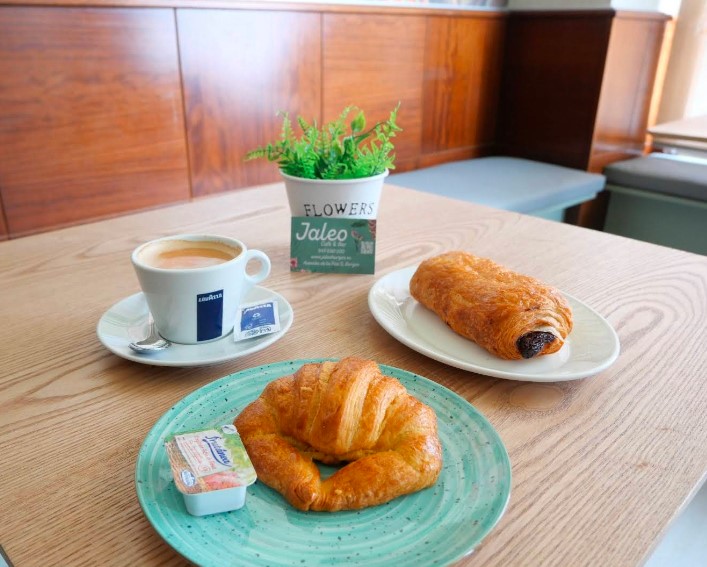 Cafetería Abajo Derecha